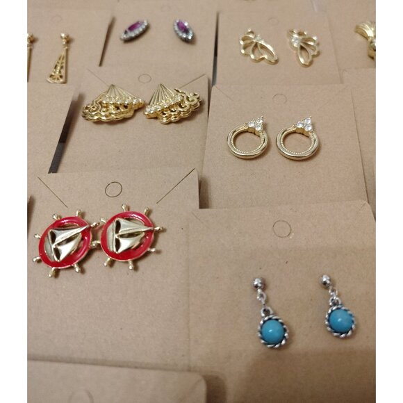Bulk Lot Of 56 Vintage Earrings Mix Of Avon & Others - Picture 6 of 15